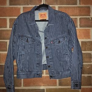 Levi’s pinstriped jean jacket!